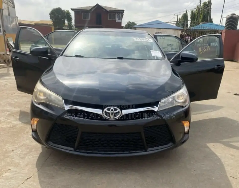 Toyota Camry SE w/Special Edition Pkg (2.5L 4cyl 6A) 2016 Blue