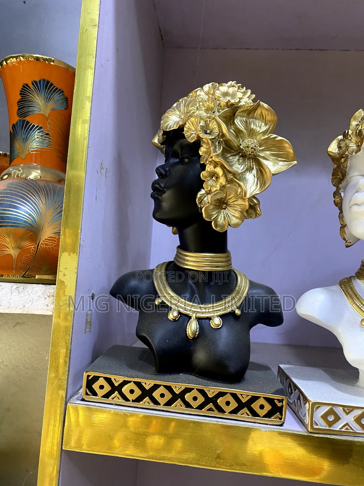 White and Black Human Head Figurines Table Top Shelves Decoration