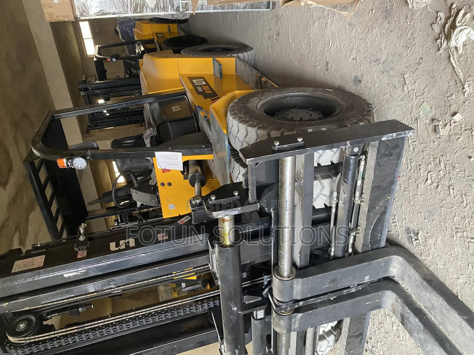 Mobile Fork Lift 10tons
