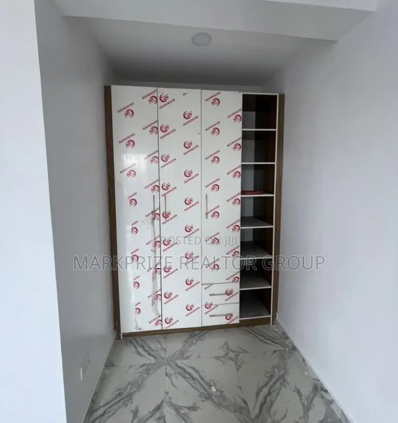 2bdrm Apartment in Ologolo Lekki Lagos for sale