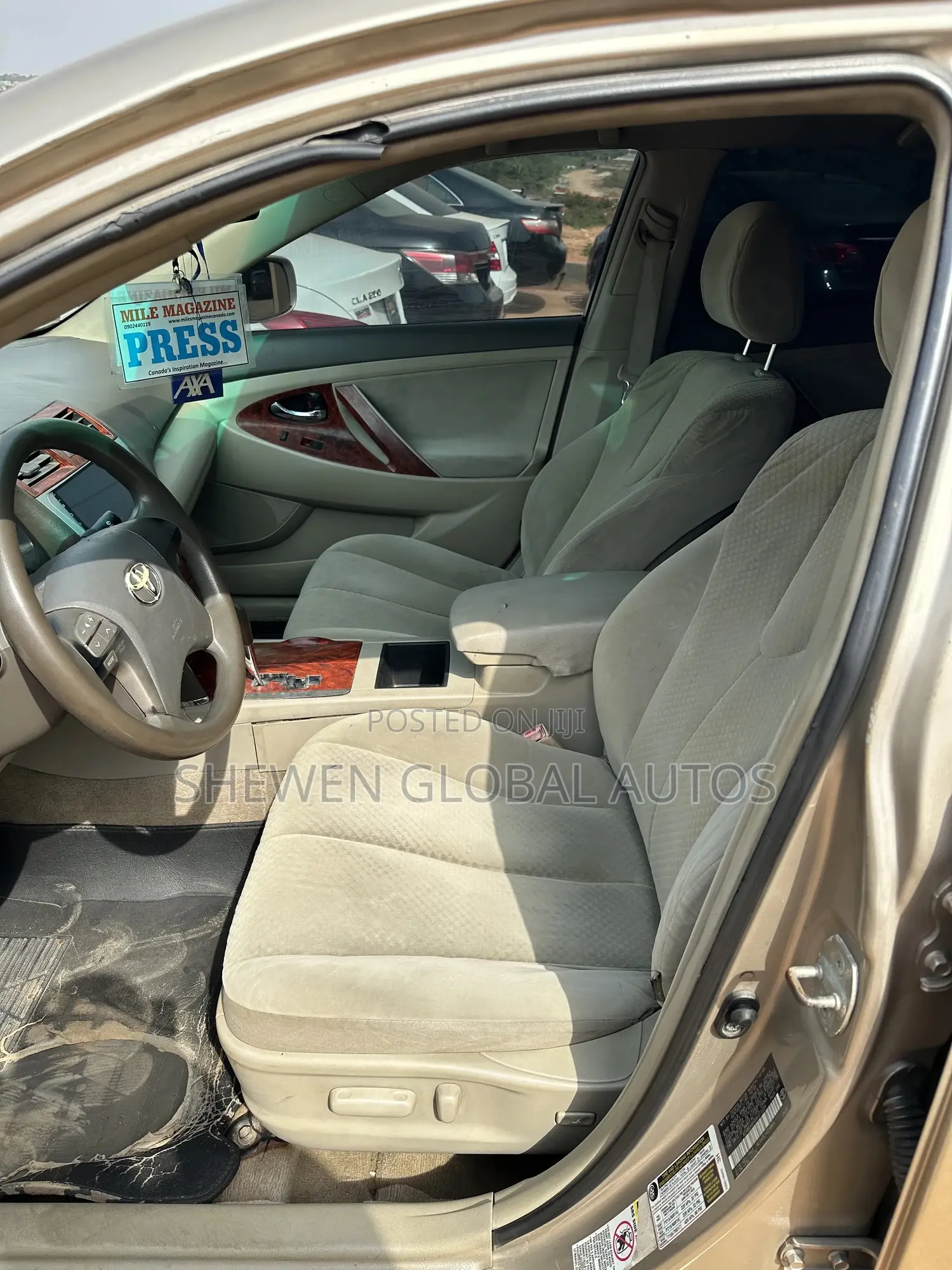 Toyota Camry LE 4dr Sedan (2.4L 4cyl 5A) 2009 Gold