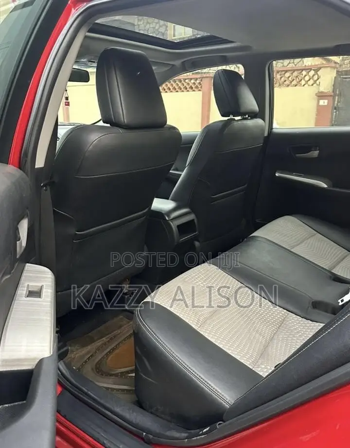 Toyota Camry SE 4dr Sedan (2.5L 4cyl 6A) 2013 Red