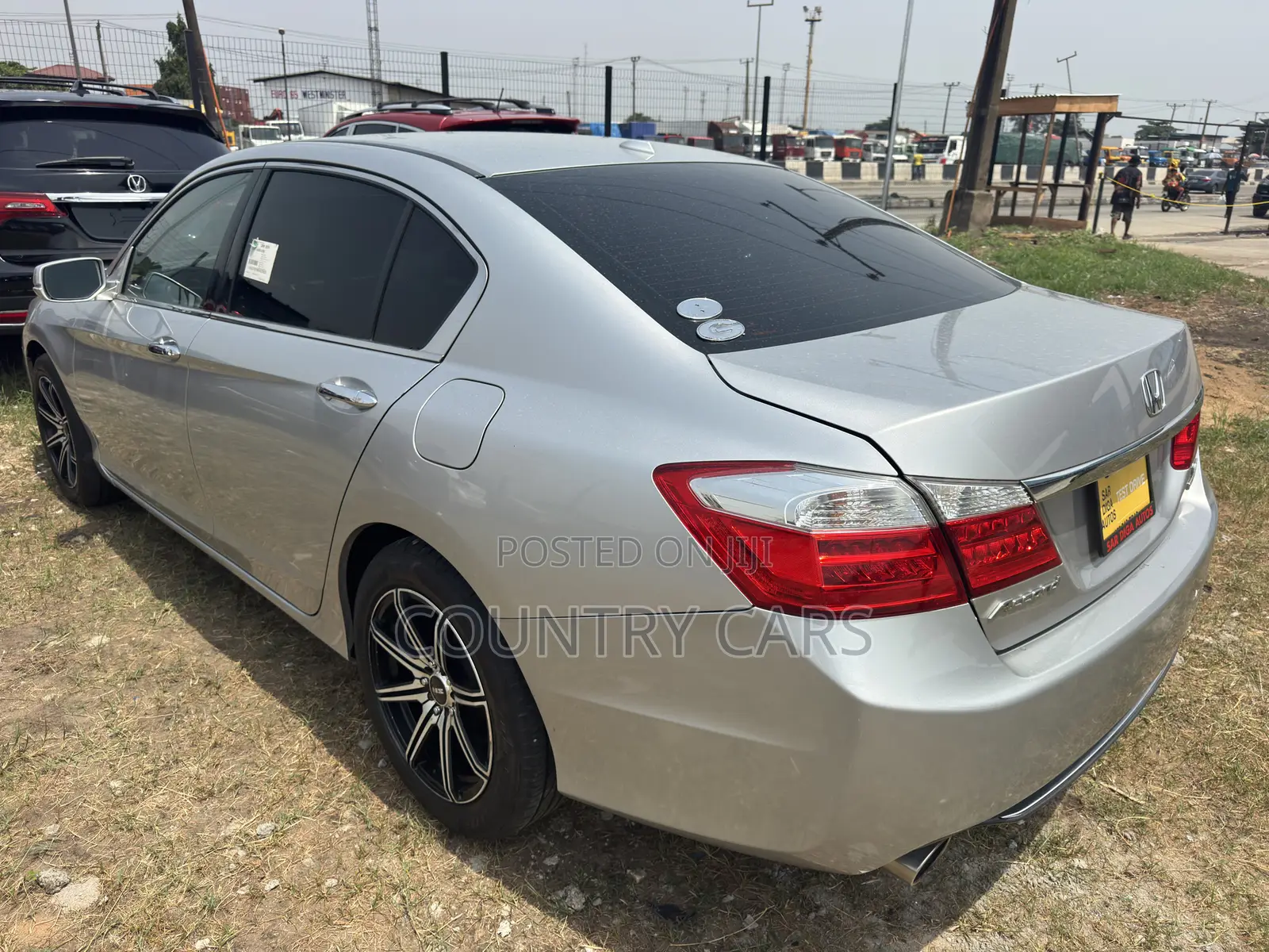 Honda Accord Touring V-6 4dr Sedan (3.5L 6cyl 6A) 2014 Silver