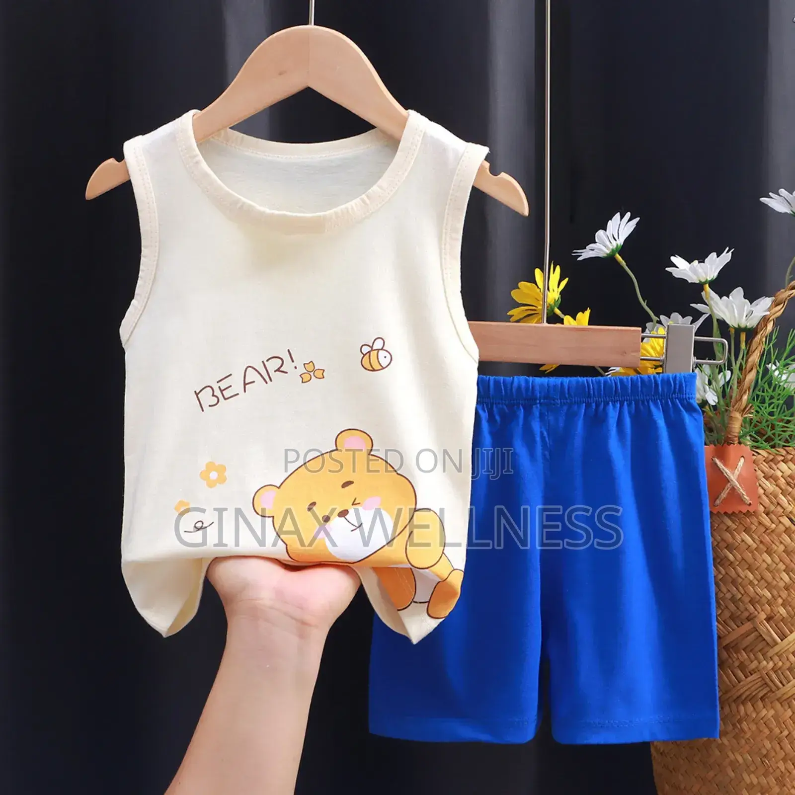 2-Piece Baby Clothing Set With Sleeveless Top and Shorts