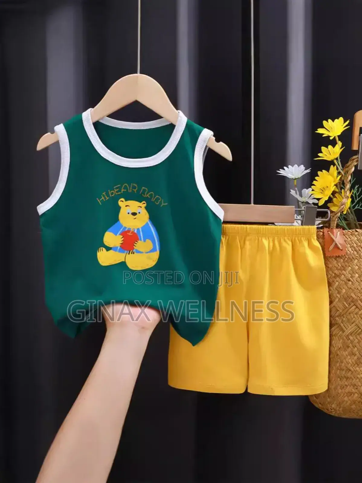 2-Piece Baby Clothing Set With Sleeveless Top and Shorts