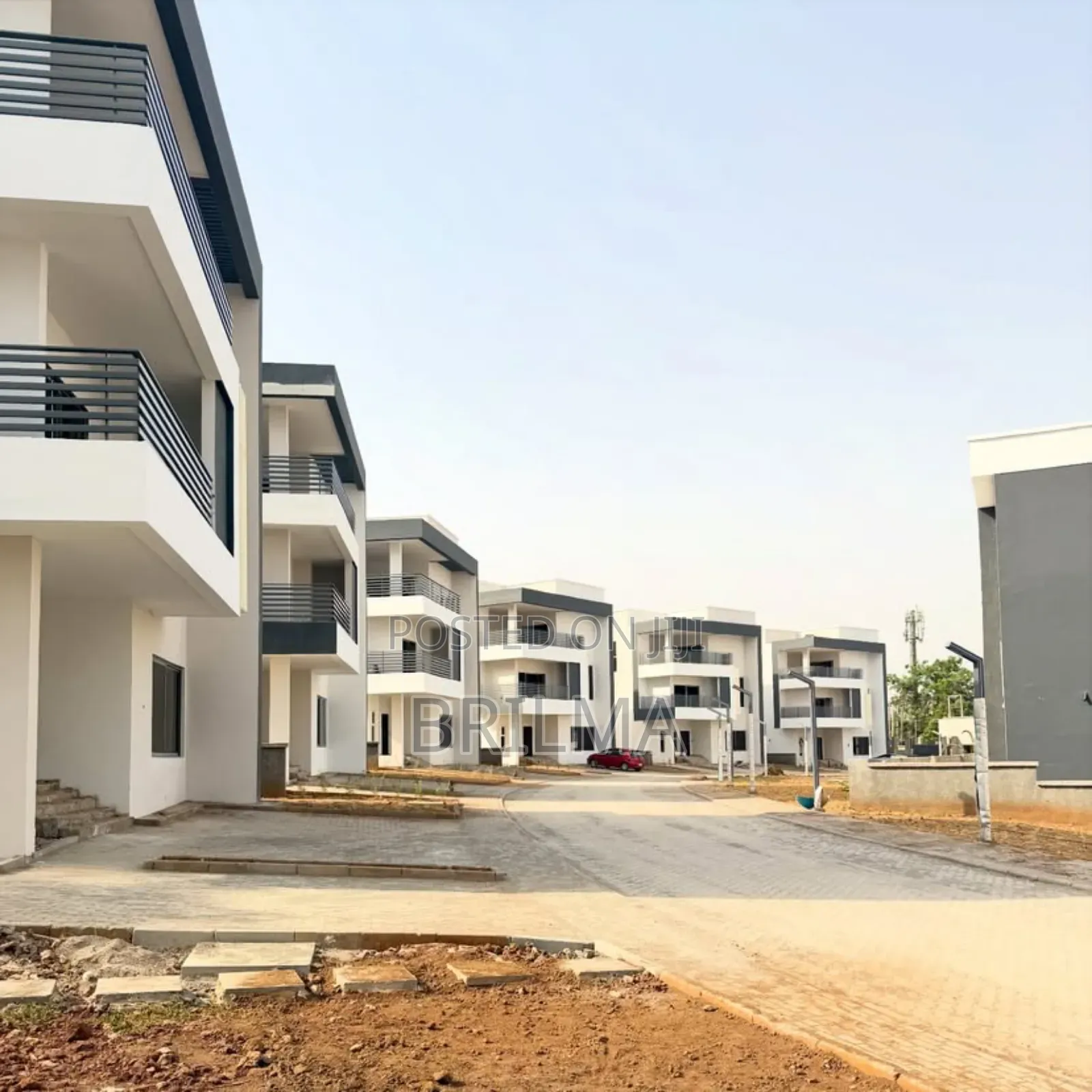 5bdrm Duplex in Kado for sale