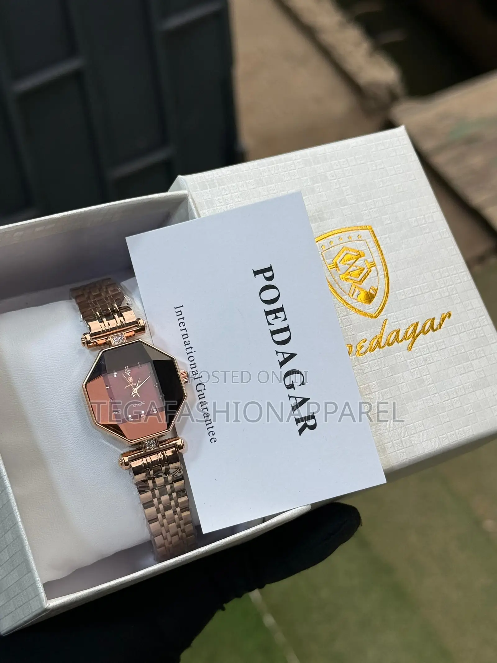 Poedagar Feminine Wristwatch