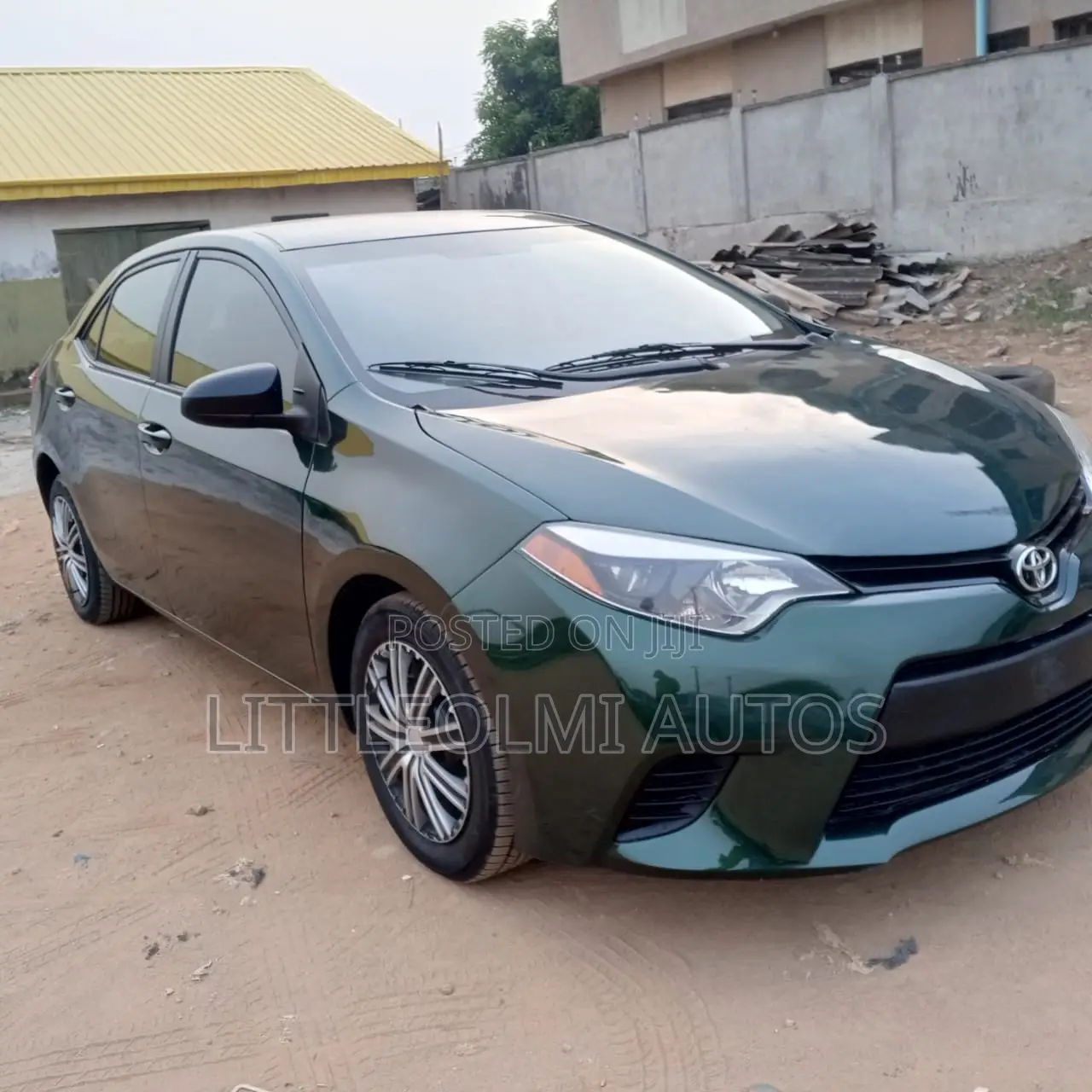 Toyota Corolla LE Eco Plus 4dr Sedan (1.8L 4cyl CVT) 2014 Green
