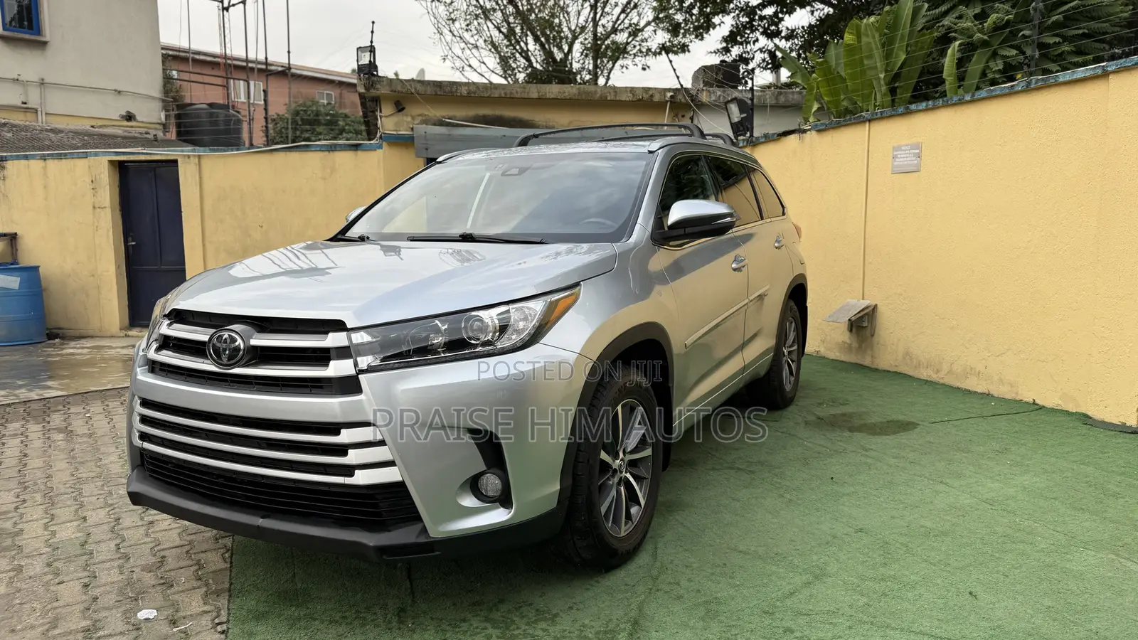 Toyota Highlander XLE 4x4 V6 (3.5L 6cyl 8A) 2018 Silver