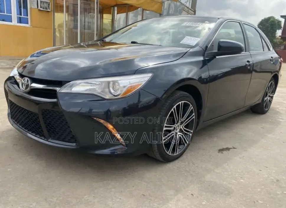 Toyota Camry SE w/Special Edition Pkg (2.5L 4cyl 6A) 2016 Blue