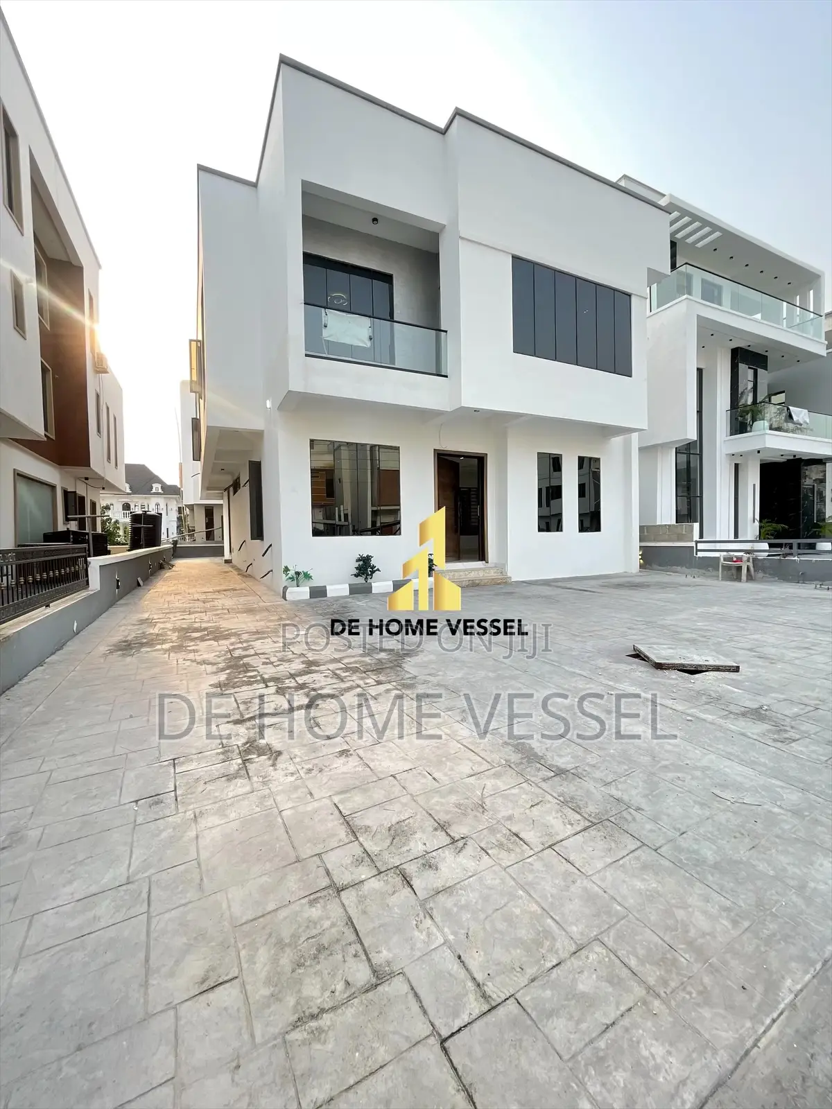 5bdrm Duplex in Lekki for sale