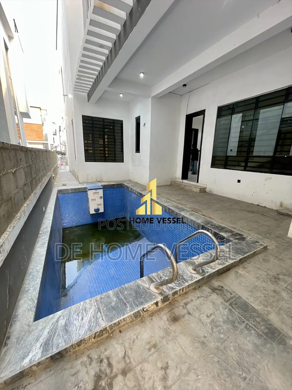 5bdrm Duplex in Lekki for sale