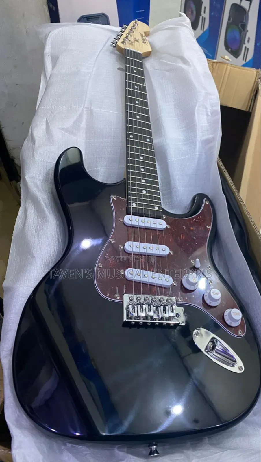 Alvarez Lead Guitar