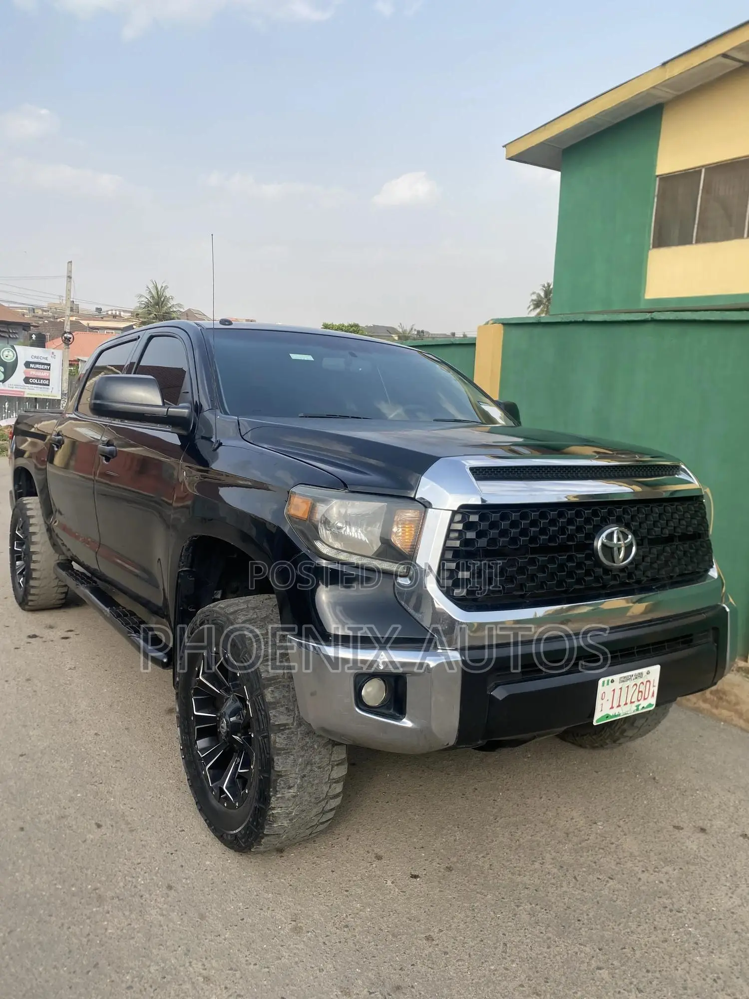 Toyota Tundra SR5 4dr Double Cab 4WD LB (5.7L 8cyl 6A) 2014 Black