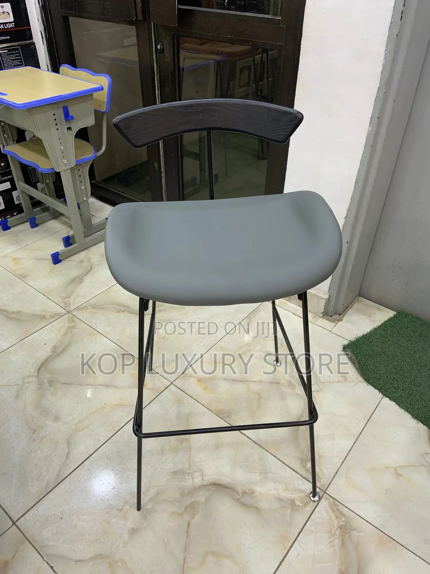 Exclusive Quality Bar Stool