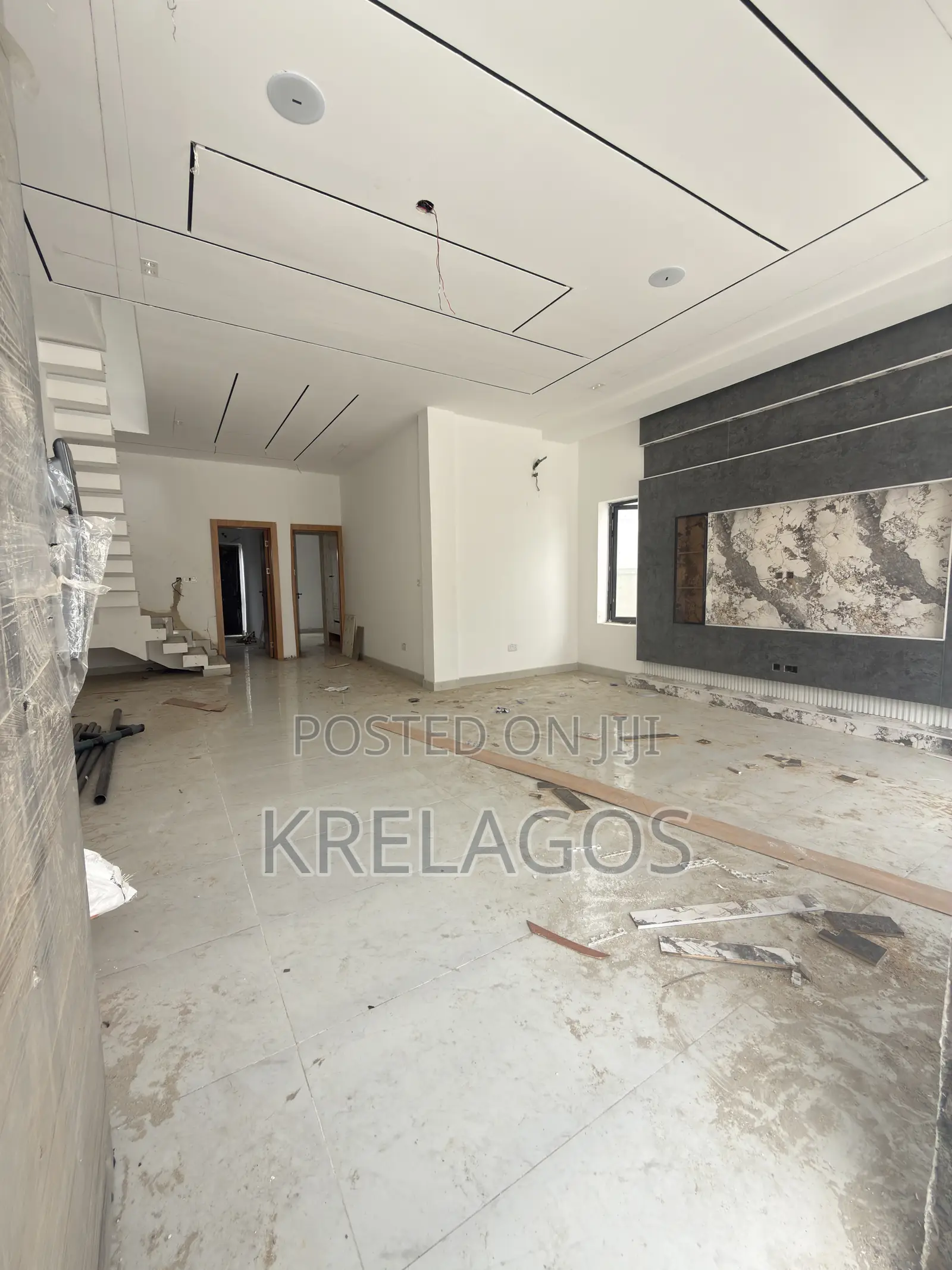 4bdrm Duplex in Orchid, Chevron for sale