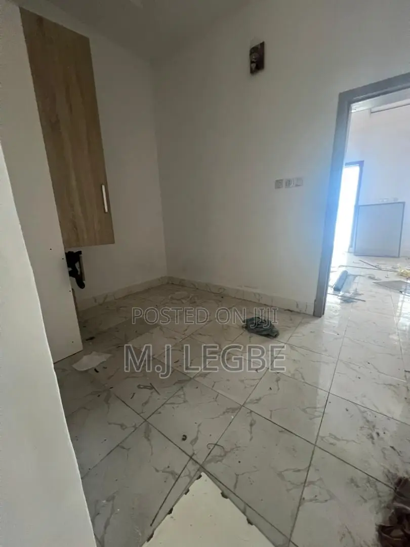 Mini Flat in Ikota, Lekki for rent