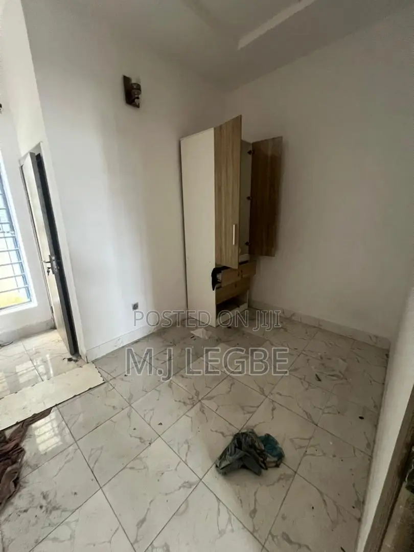 Mini Flat in Ikota, Lekki for rent