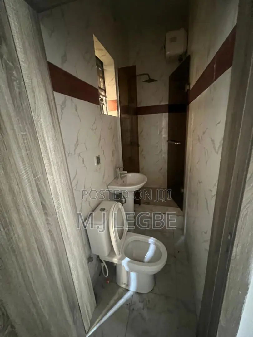 Mini Flat in Ikota, Lekki for rent