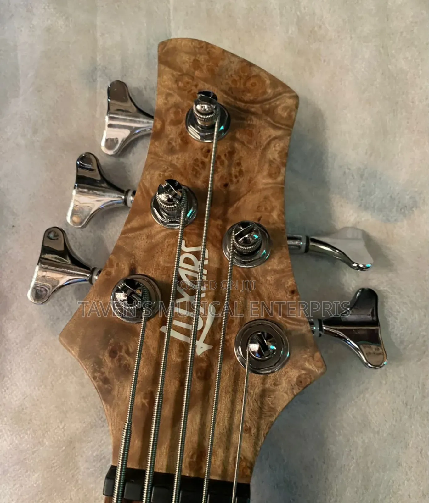 Luxars S-B60 Modern Active Bass Guitar