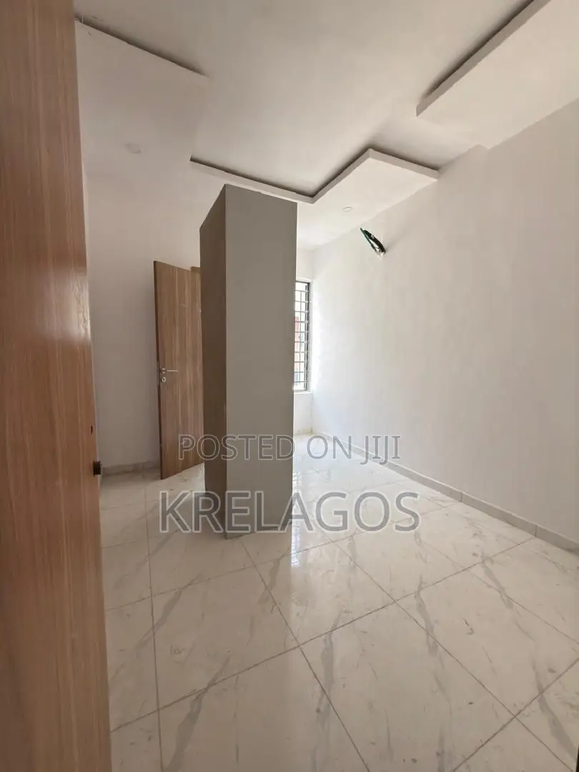 4bdrm Duplex in Ologolo for sale
