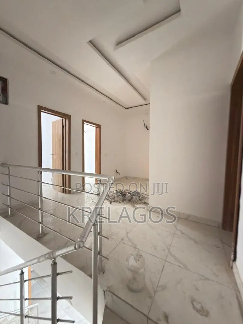 4bdrm Duplex in Ologolo for sale