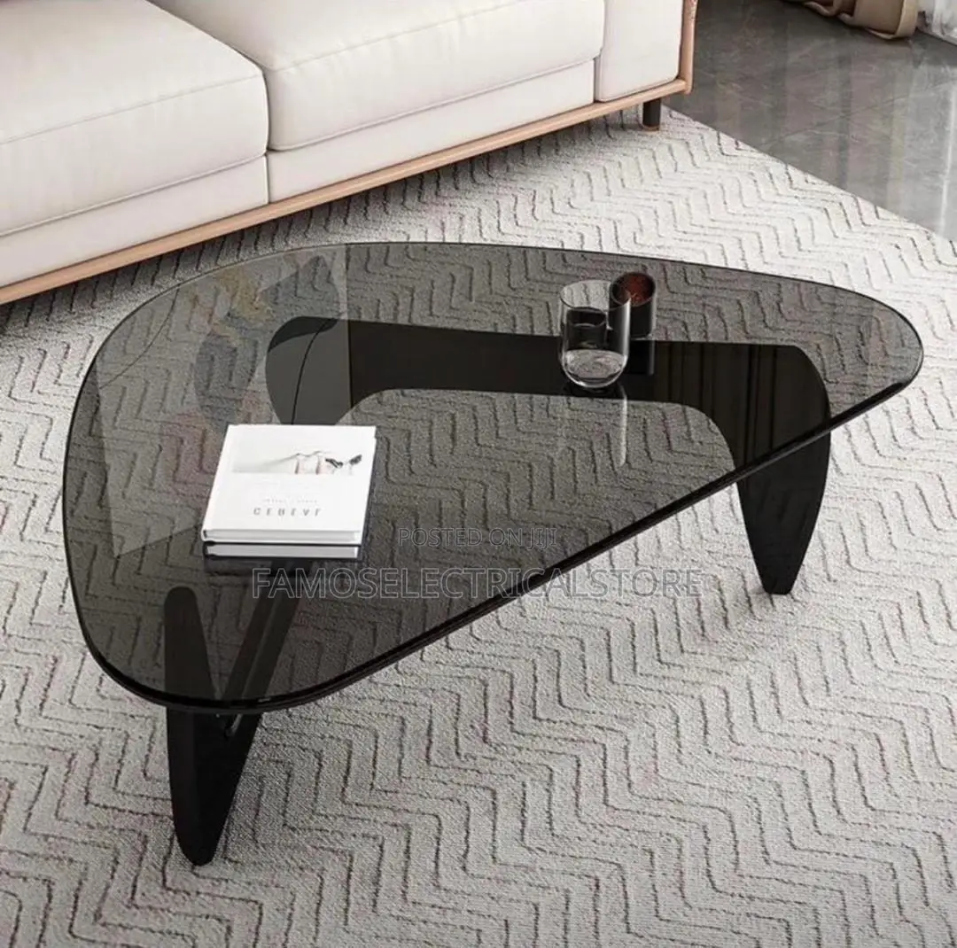 Center Class Table With Wooden Stand