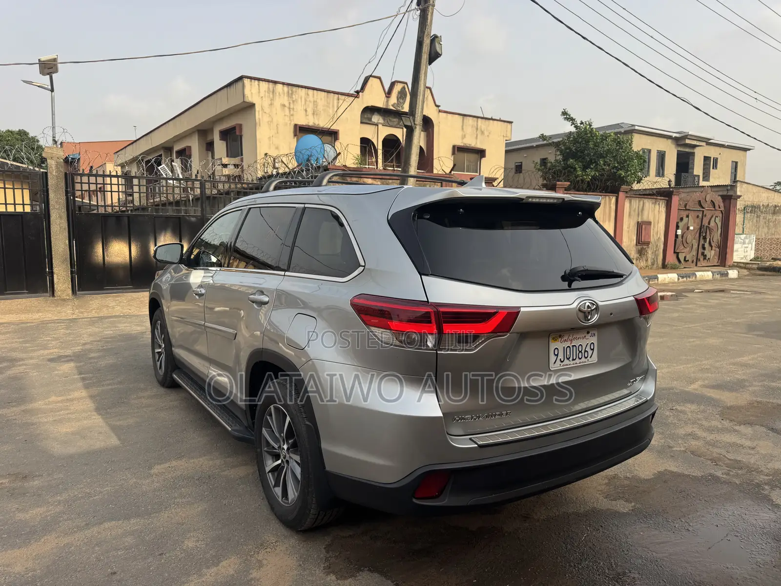 Toyota Highlander XLE 2019 Blue