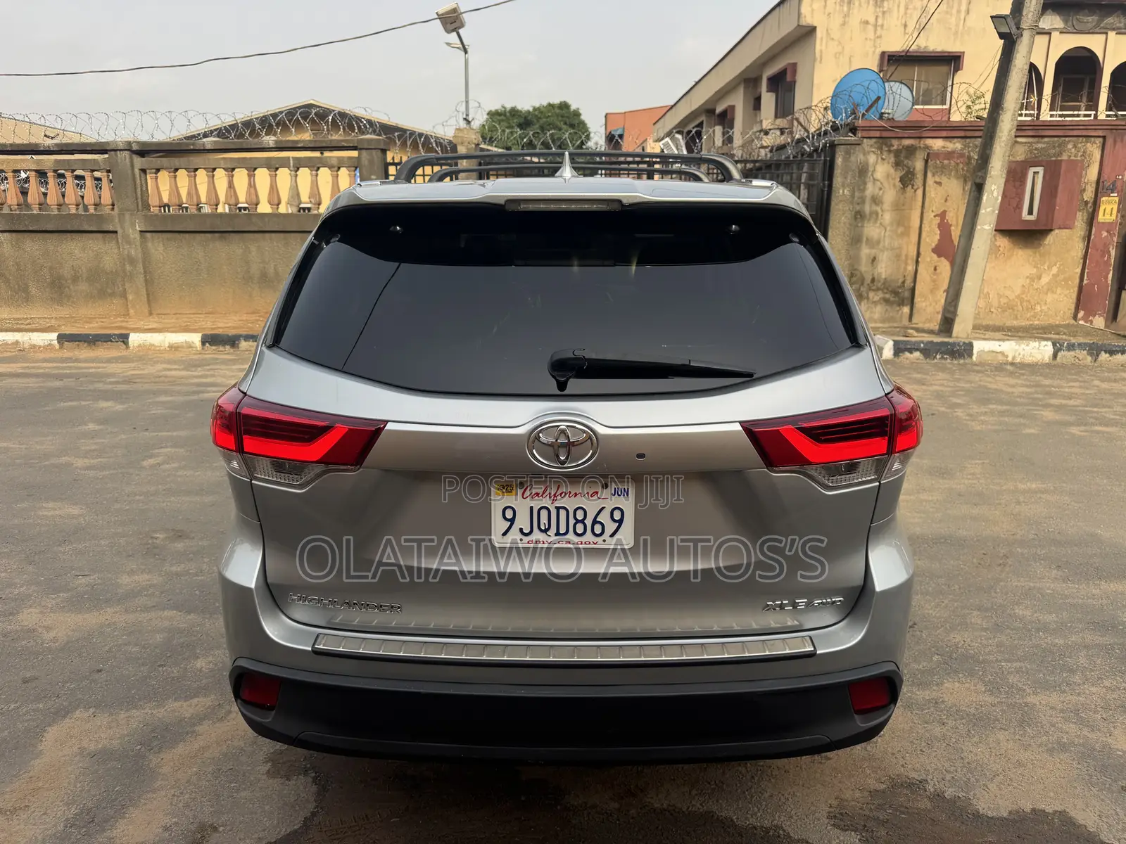 Toyota Highlander XLE 2019 Blue