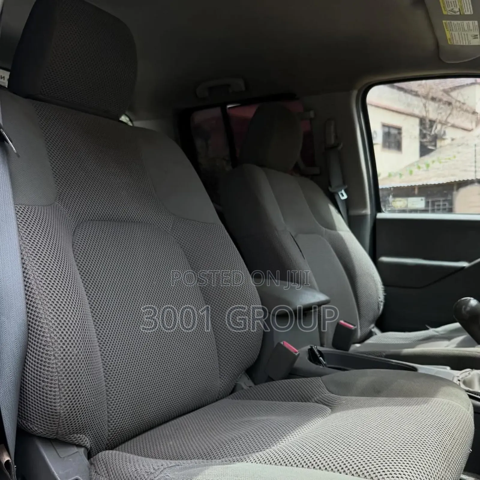 Nissan Frontier 2015 White