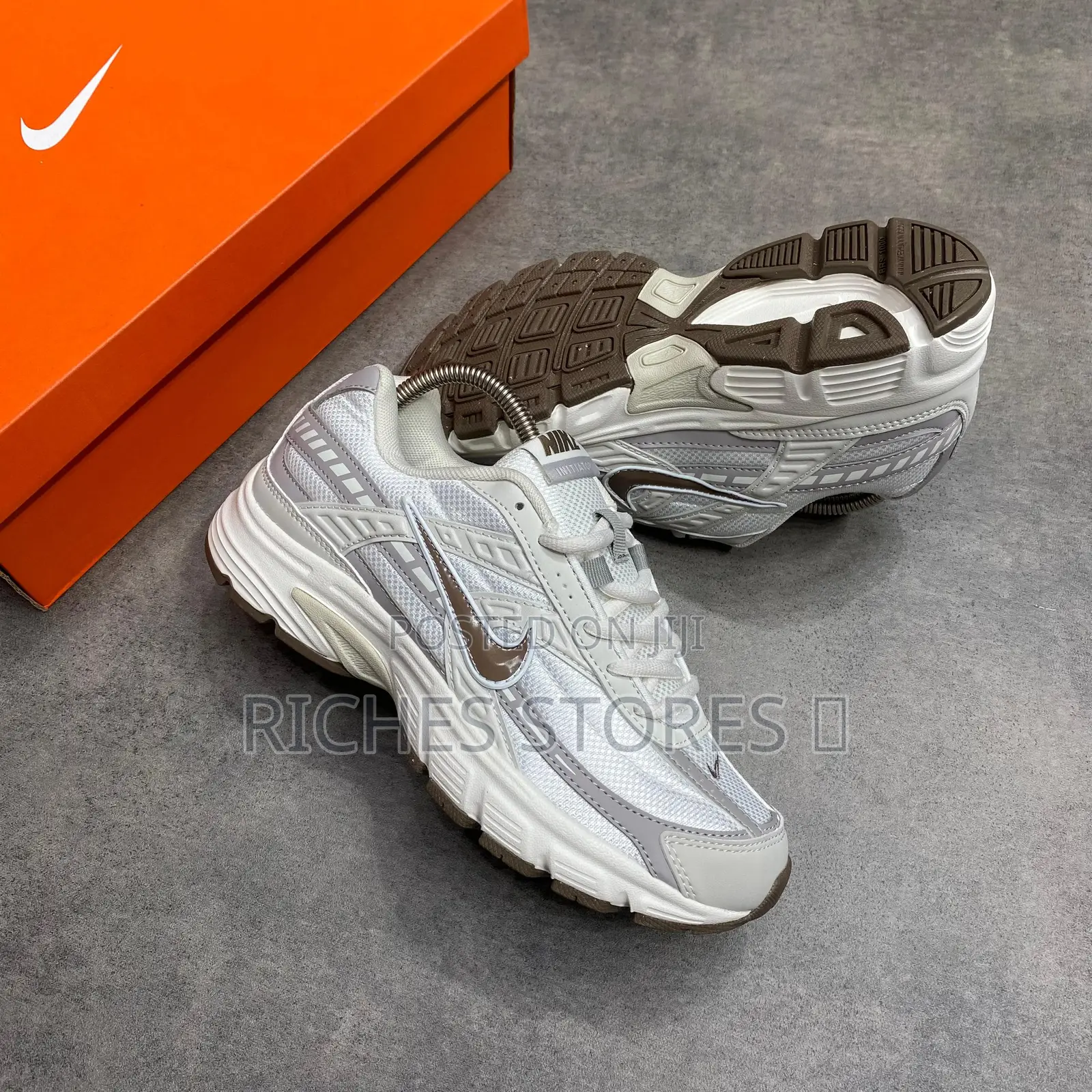 Nike Initiator Biege Brown