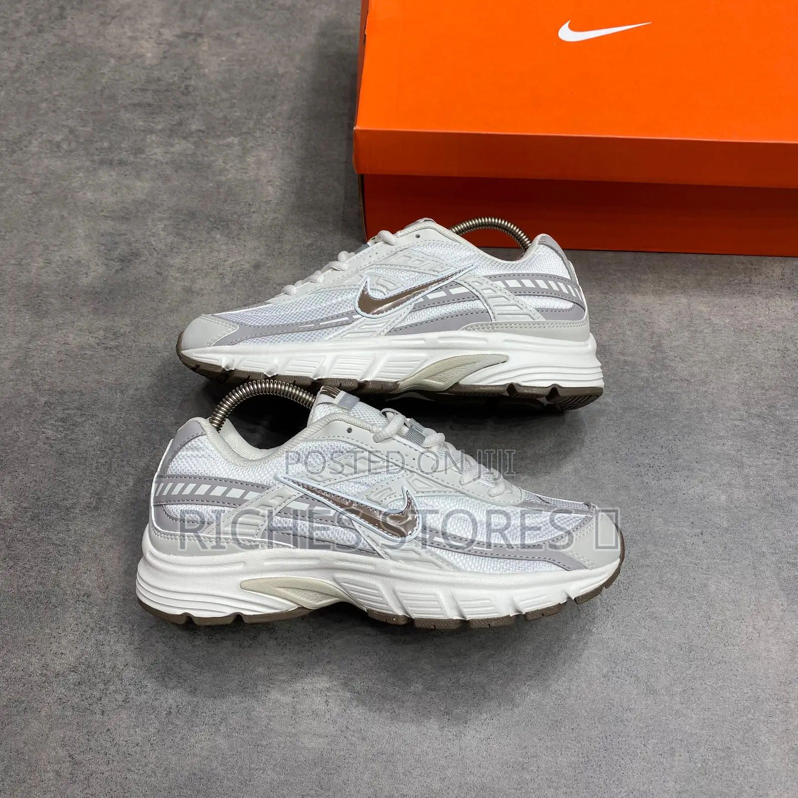 Nike Initiator Biege Brown