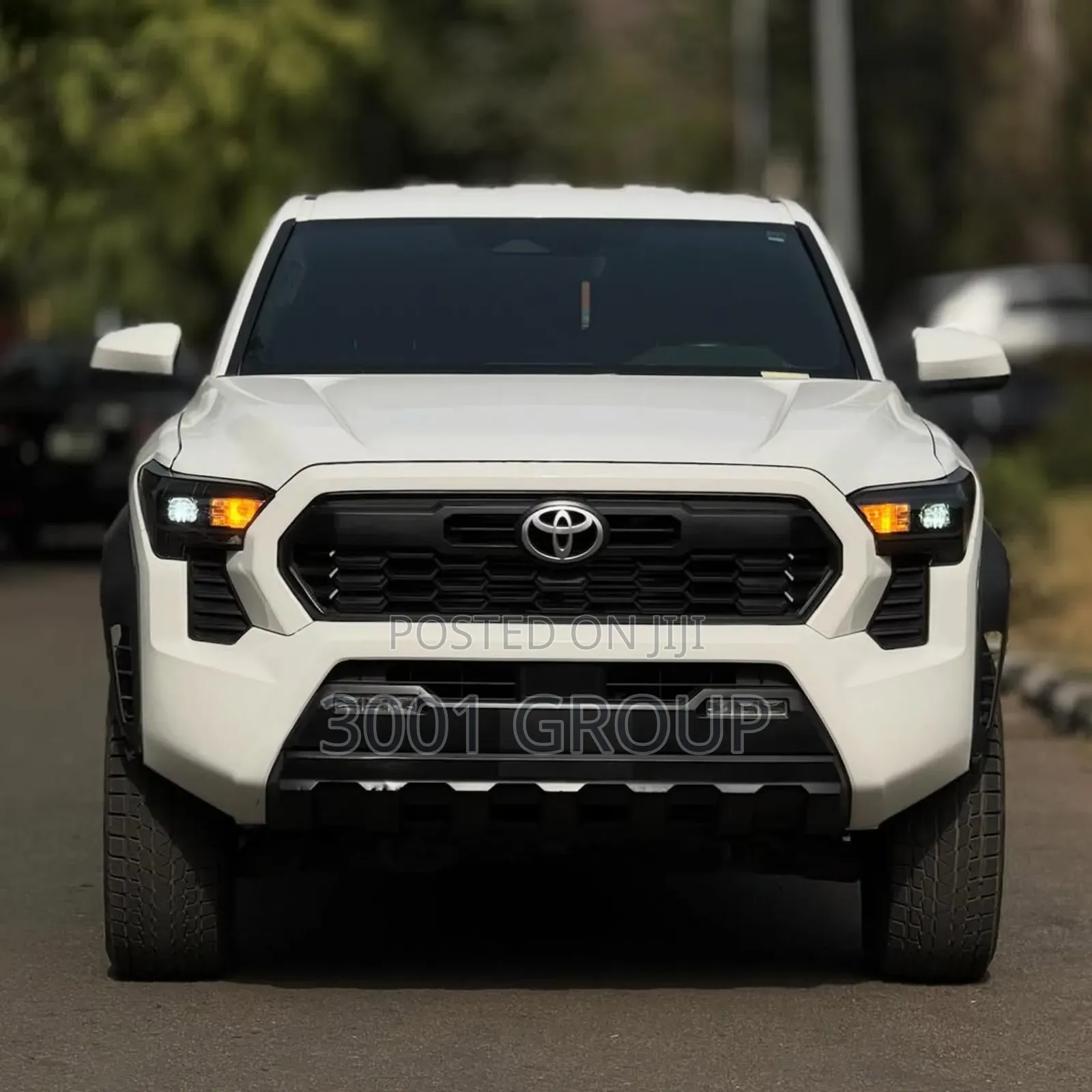 Toyota Tacoma 2024 White
