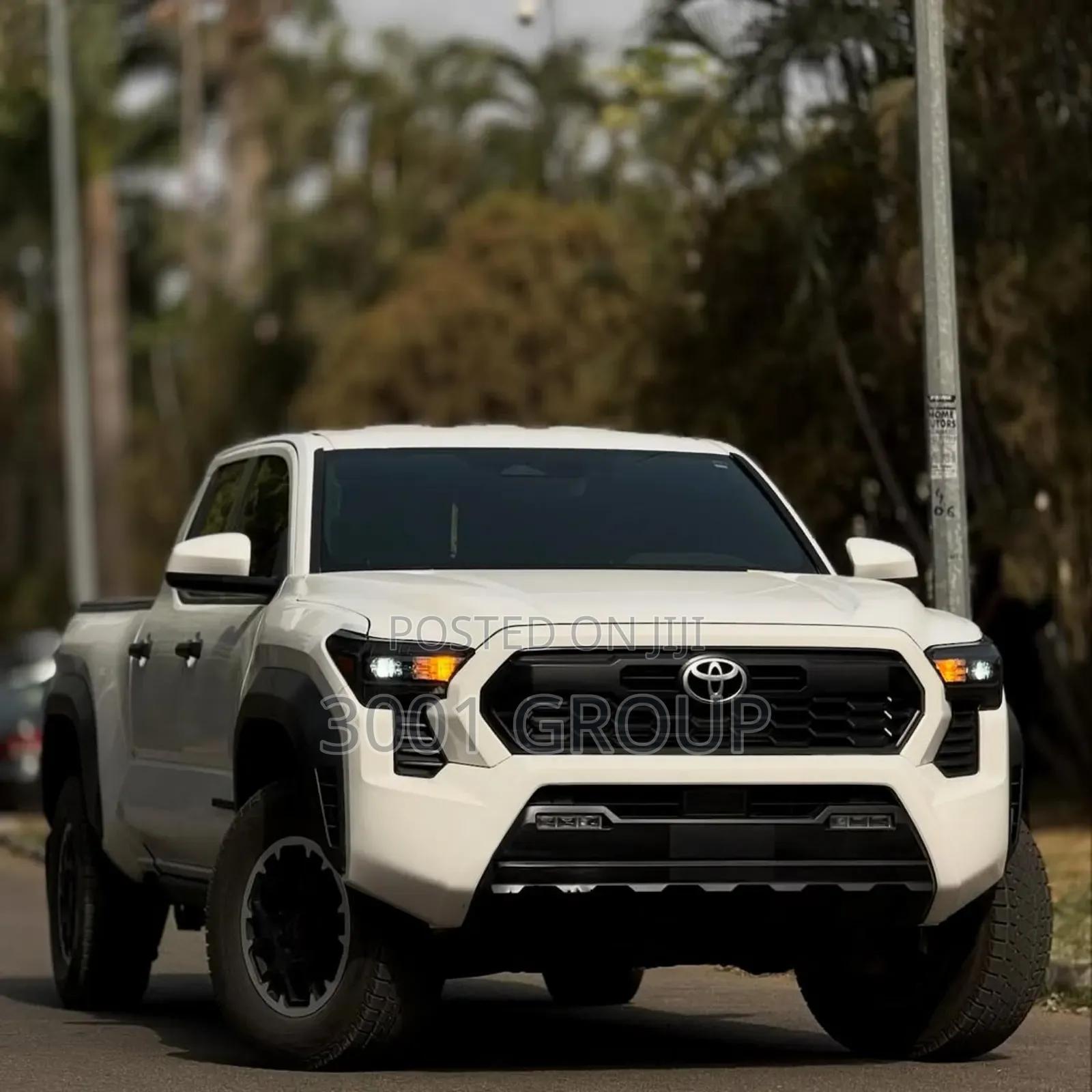 Toyota Tacoma 2024 White