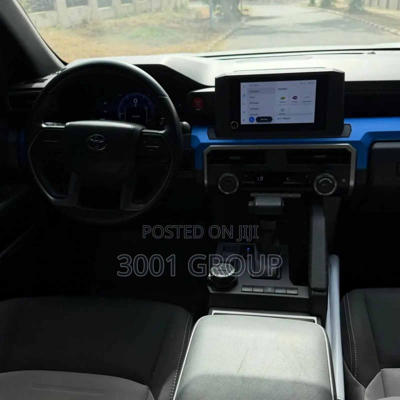 Toyota Tacoma 2024 White