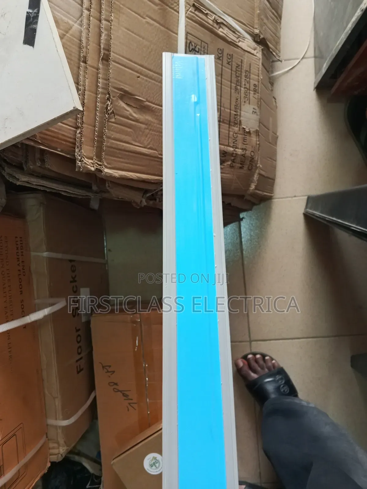 35mmx15 Coral Floor Trunking