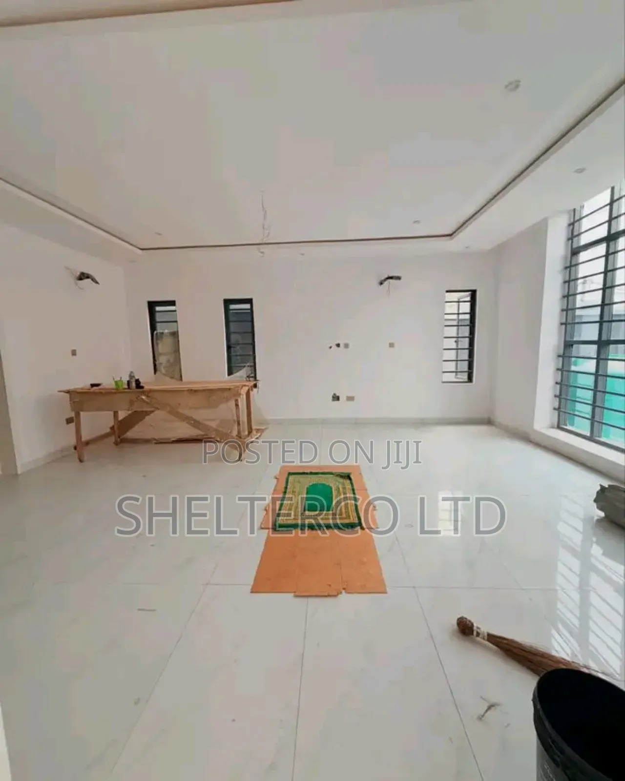 12bdrm Block of Flats in Gated, Oregun for sale