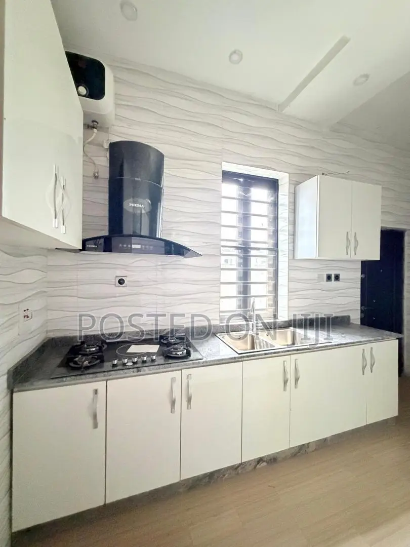 4bdrm Duplex in Lekki County Home for sale