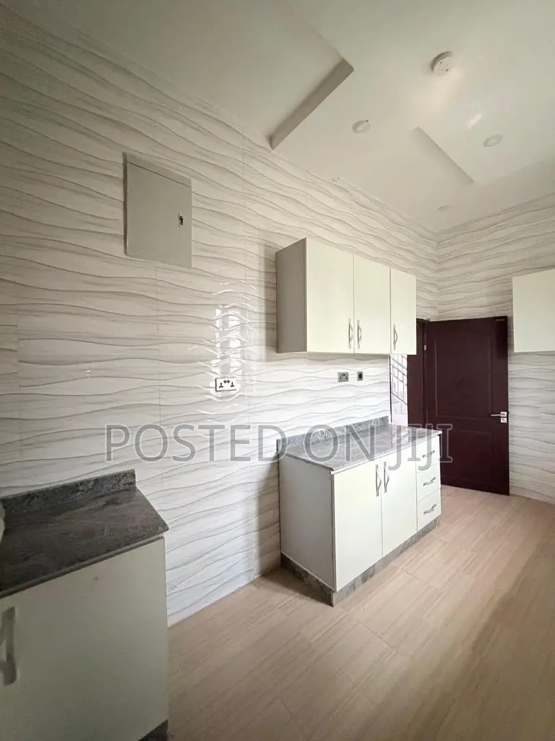 4bdrm Duplex in Lekki County Home for sale