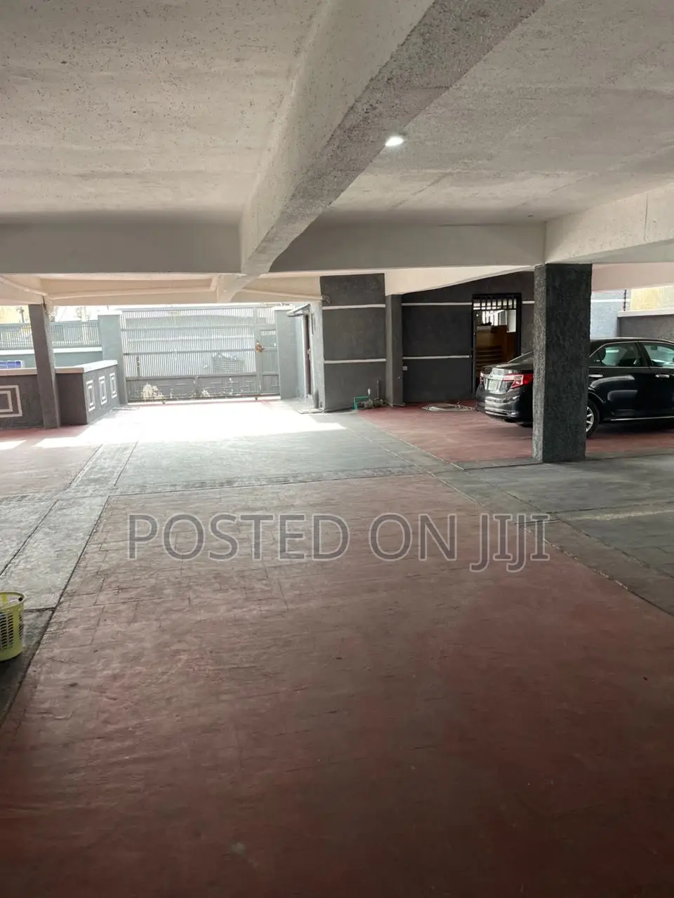 2bdrm Apartment in Lekki Ikate Lagos for sale