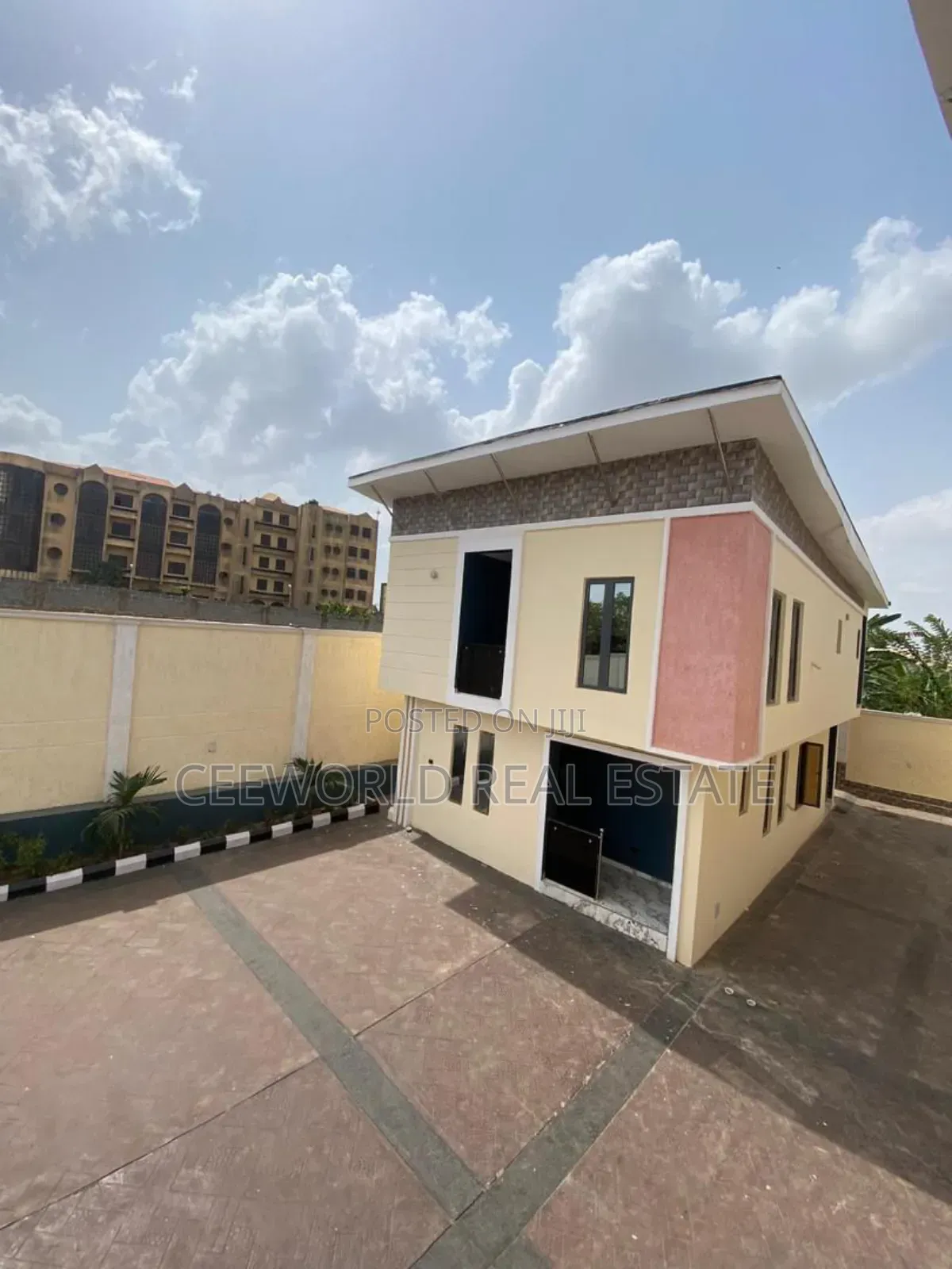 4bdrm Duplex in Iyana Adeoyo Gra, Rind Road for sale