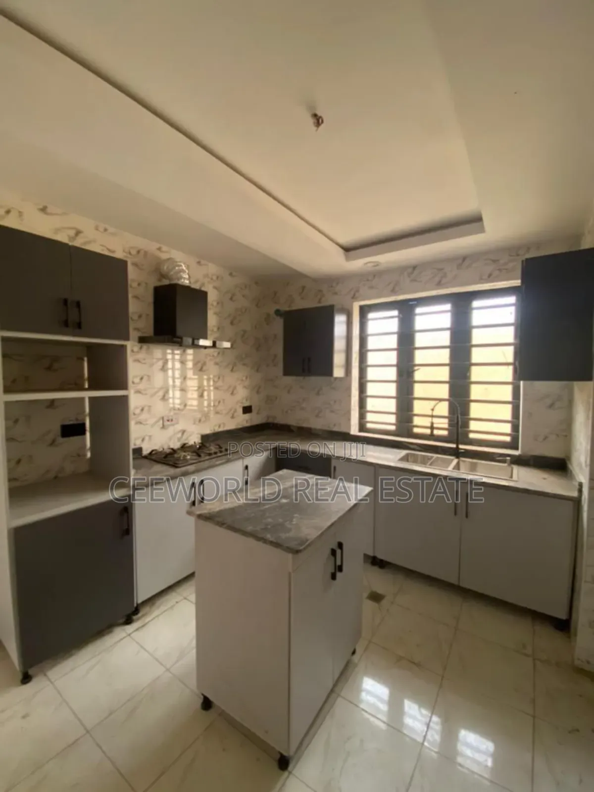 4bdrm Duplex in Iyana Adeoyo Gra, Rind Road for sale