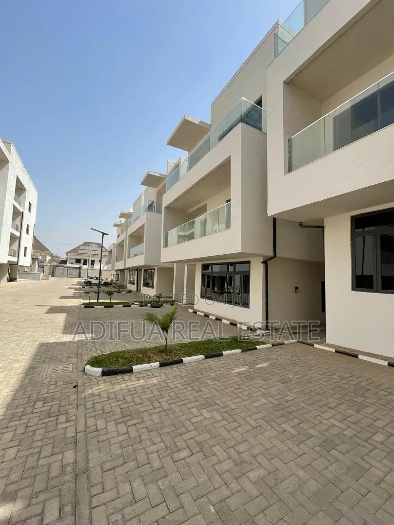 Smart 5-Bedroom Semi-Detached Duplex + B.Q