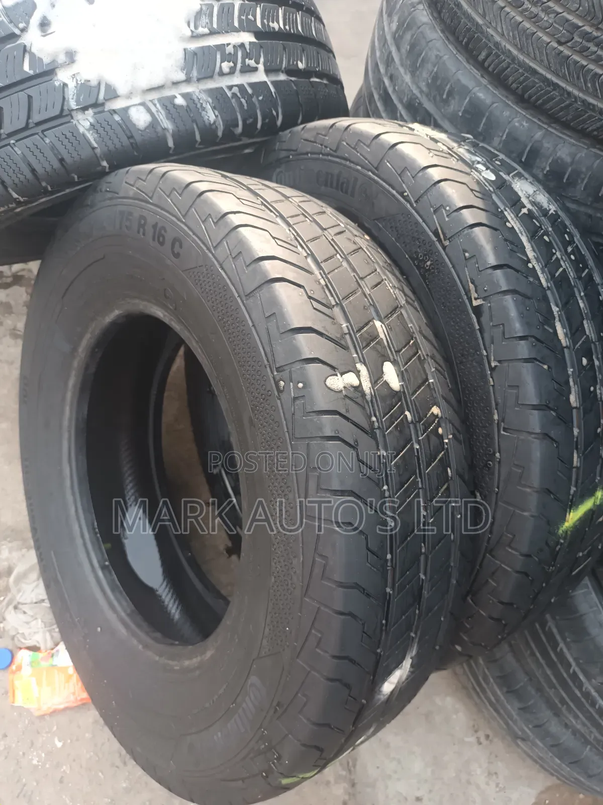 225/75r16c Tire