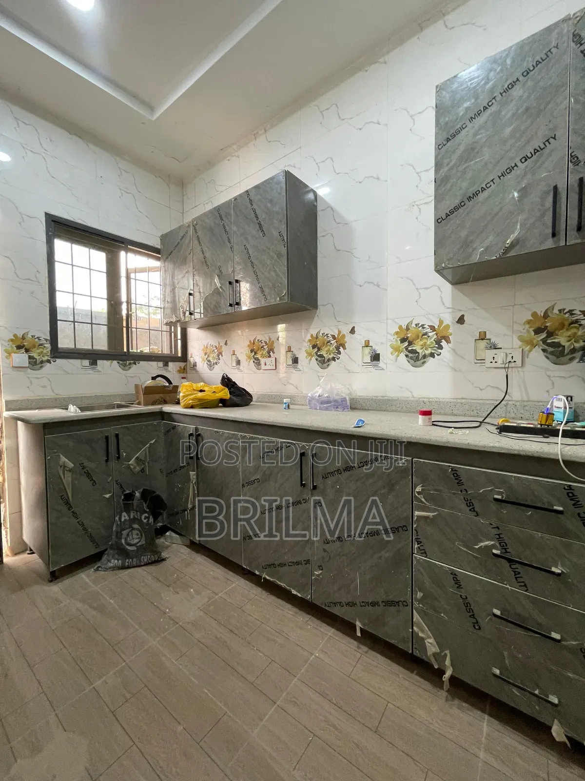 4bdrm Duplex in Life Camp for sale