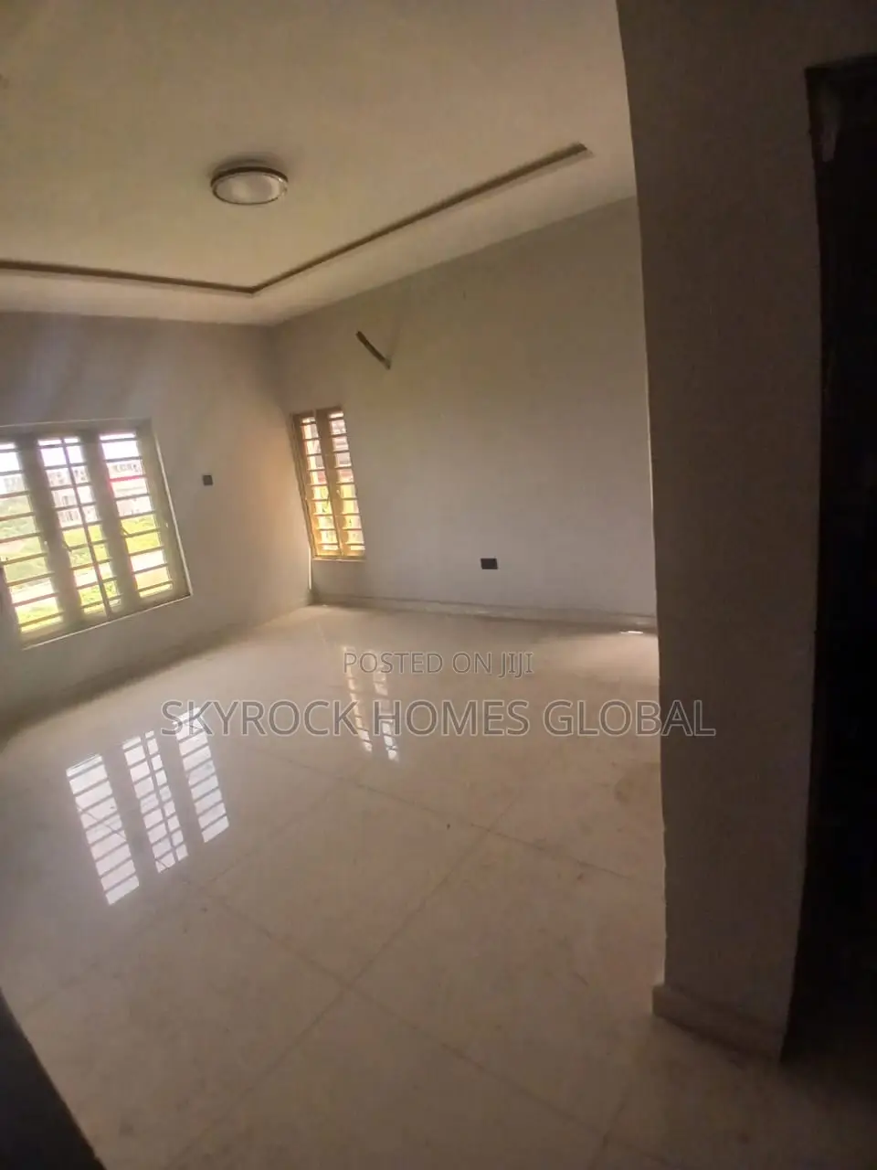 3bdrm Block of Flats in Sangotedo for rent