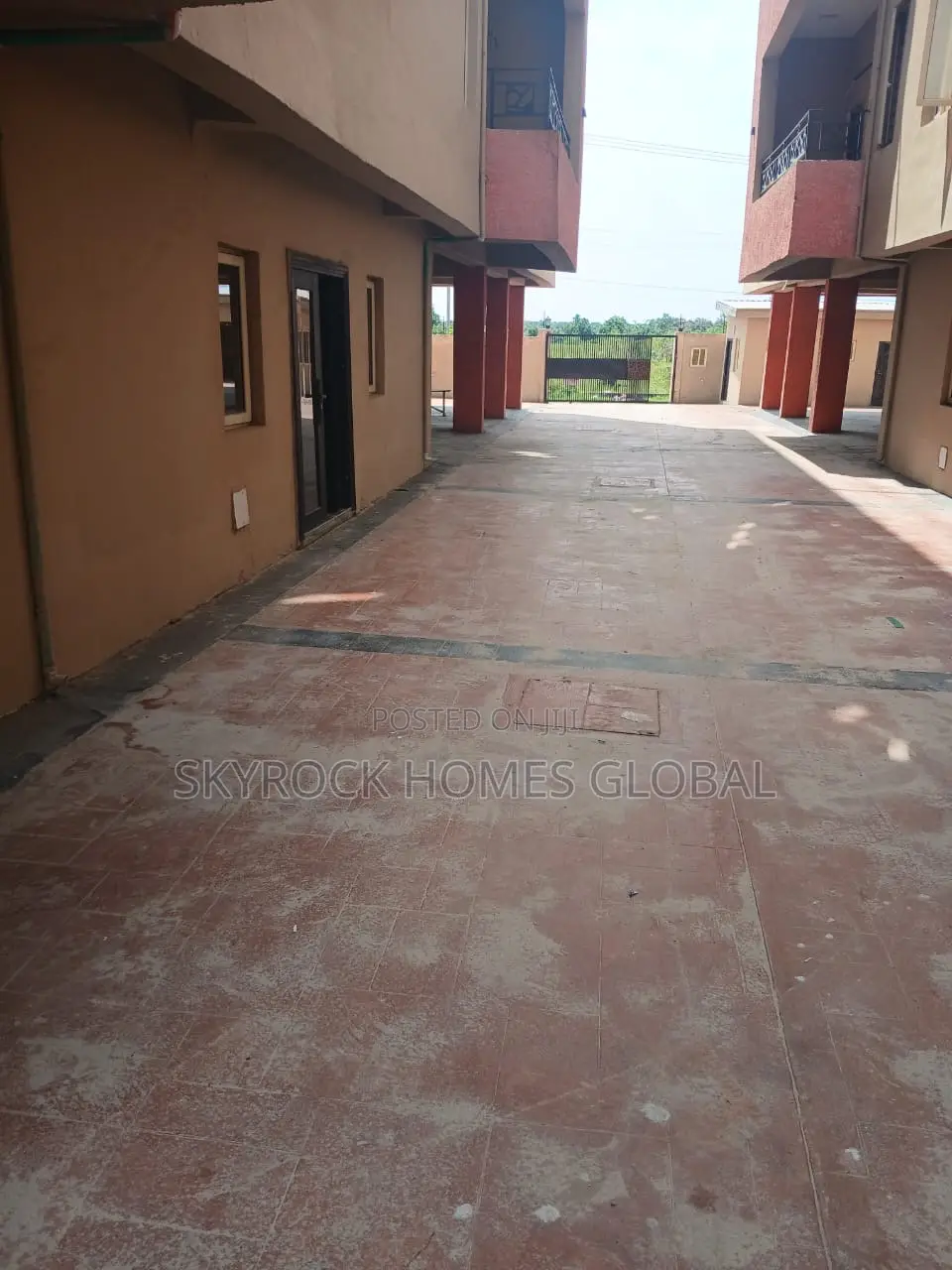 3bdrm Block of Flats in Sangotedo for rent