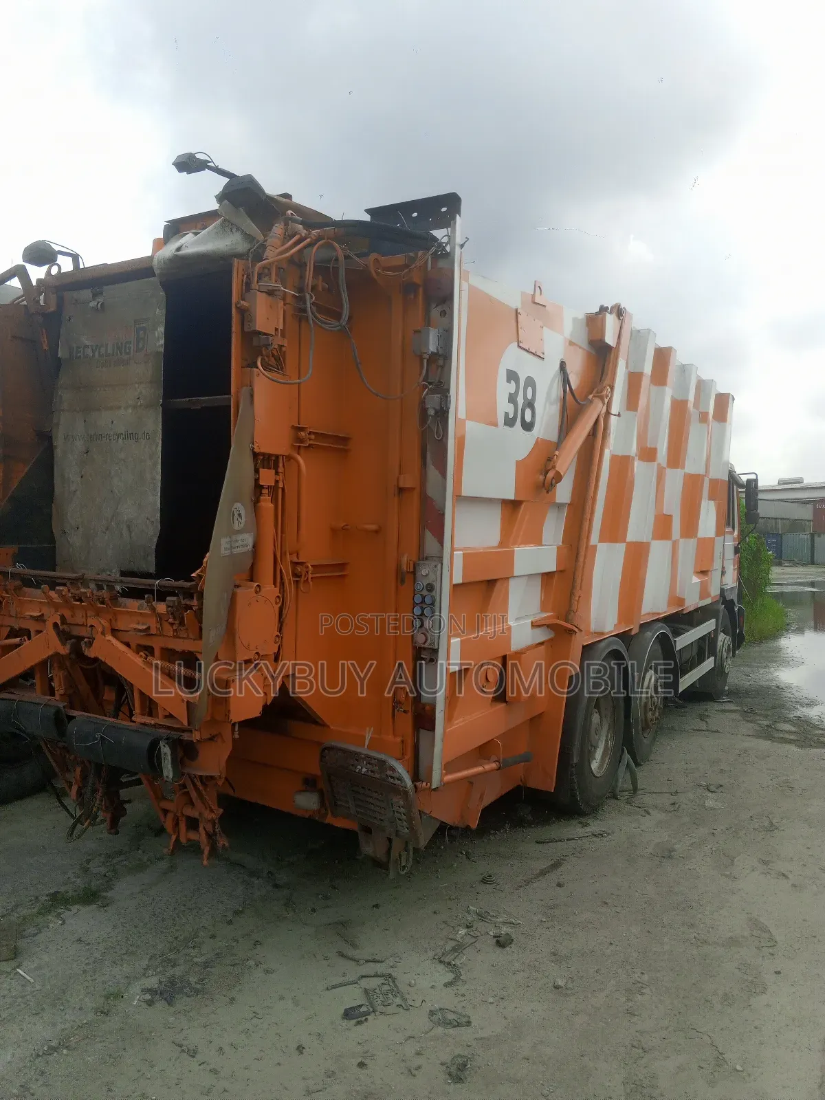 Man Diesel Compactor Truck