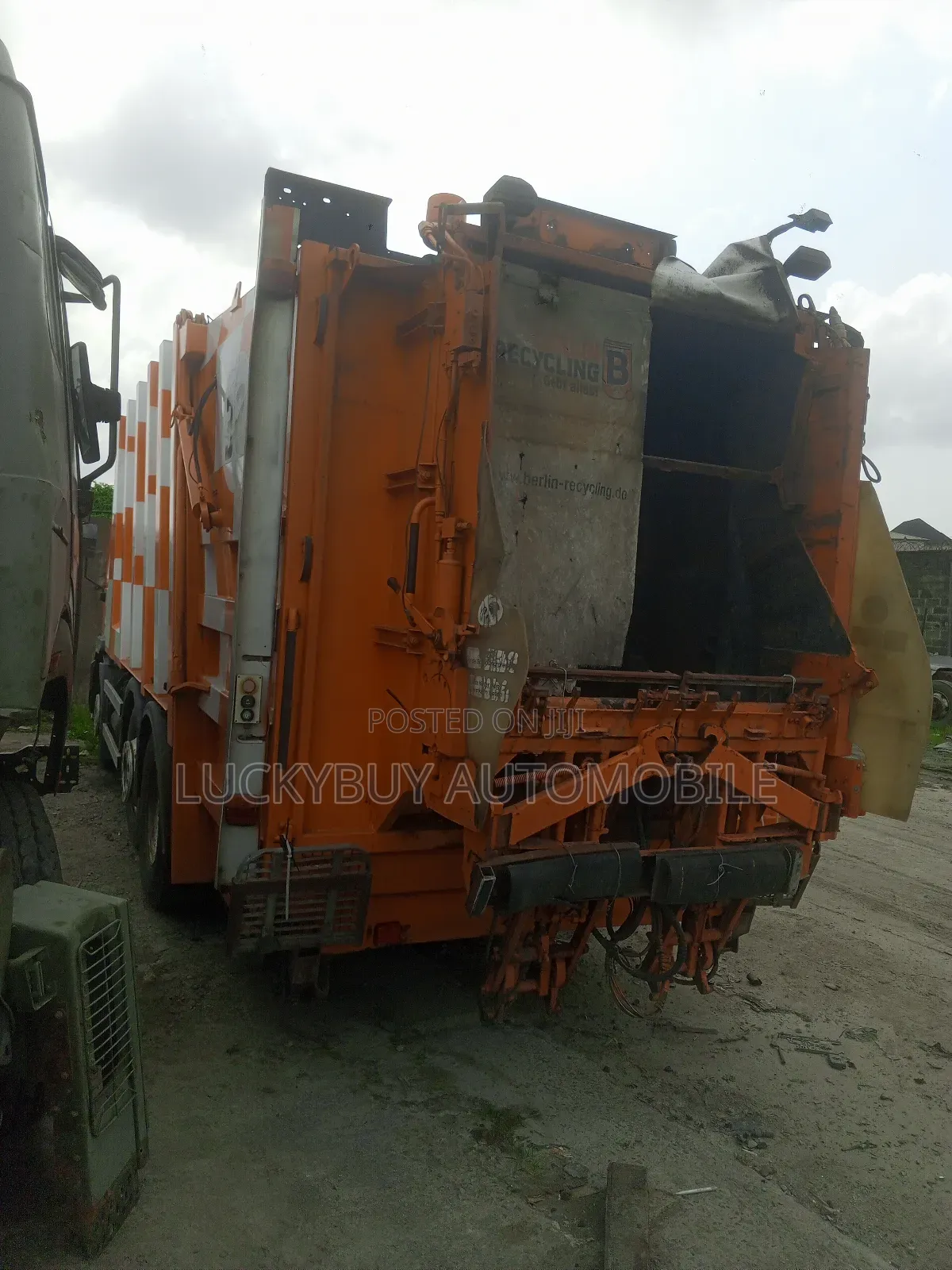 Man Diesel Compactor Truck