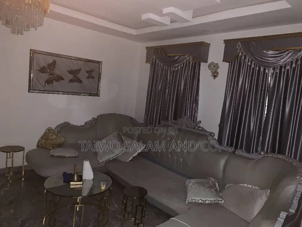 Furnished 4bdrm Bungalow in Akala Express for sale